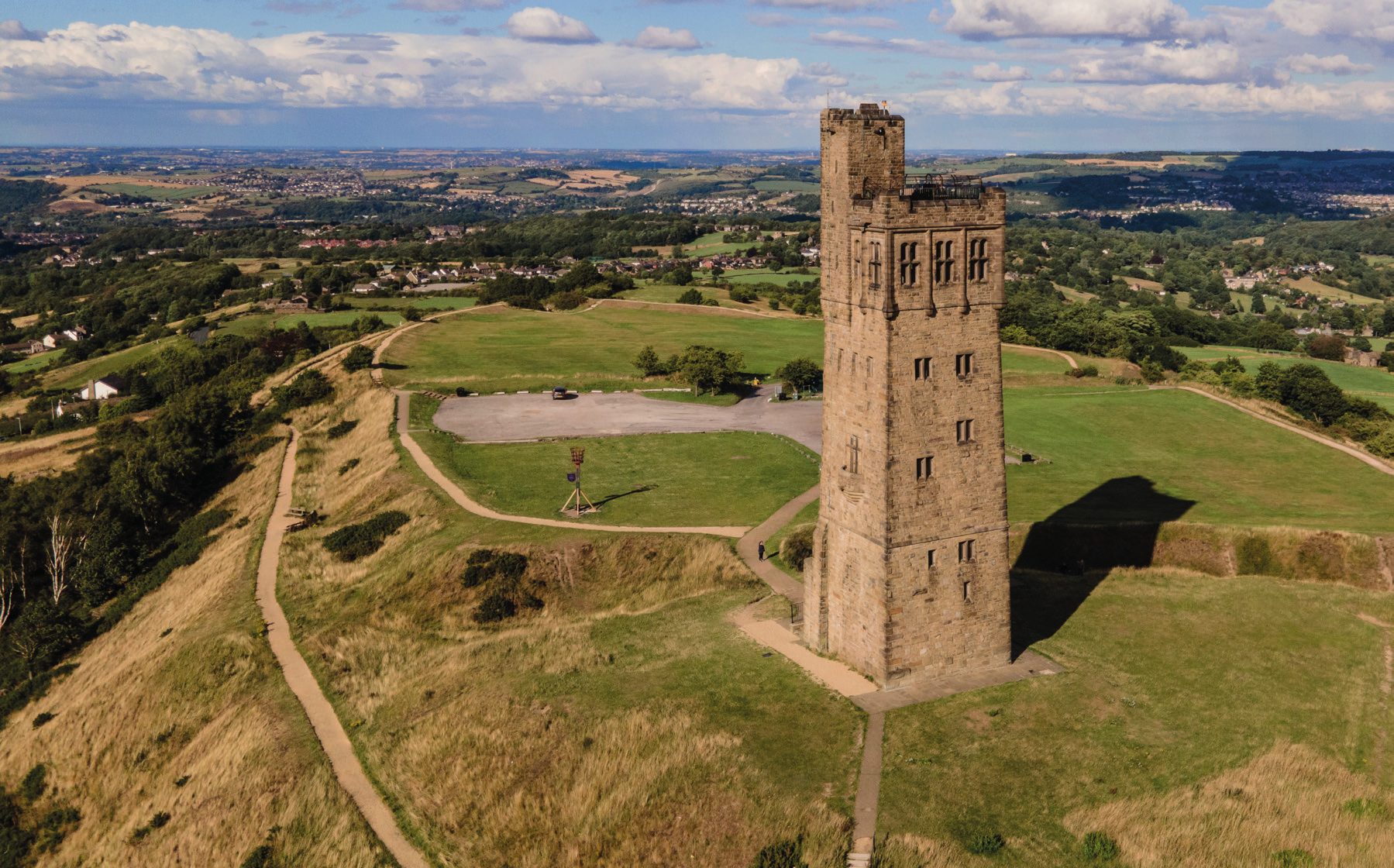 Huddersfield 约克郡乡村与维多利亚塔 Castle Hill